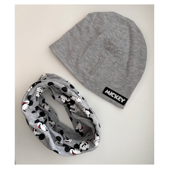 H&M x Disney Kids Gray Mickey Mouse Beanie and Tube Scarf Set - Picture 2 of 2